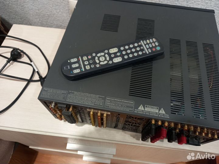 Av ресивер NAD 753