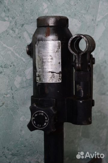 Домкрат бронированный Mercedes Benz S Class W140