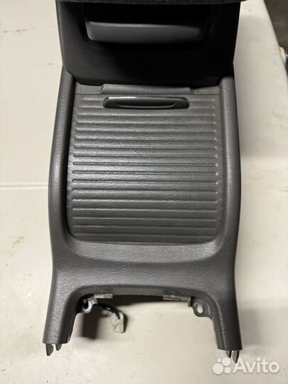 Подлокотник JZX100