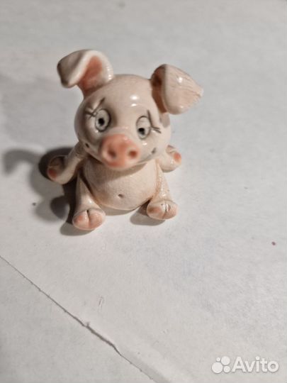 Фигурка поросенок