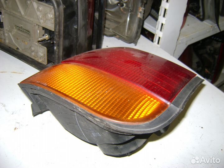 Фонарь правый Спейс Раннер Mitsubishi Space Runner