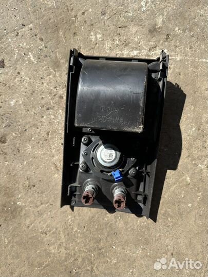 Cadillac srx пепельница задняя