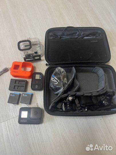 Камера GoPro Hero 8+3 акб+пульт+сумка