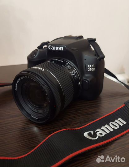 Зеркальный фотоаппарат canon