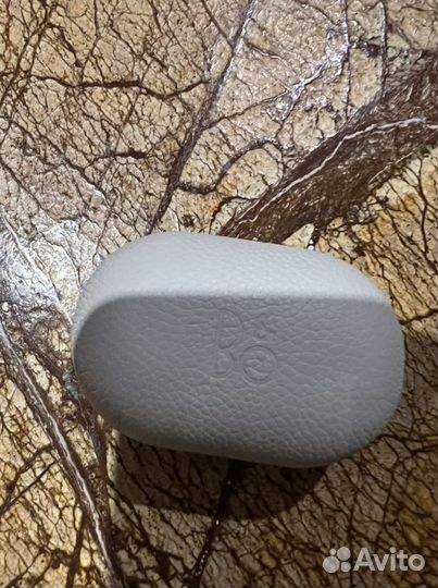 Bang&Olufsen Beoplay E8 3rd