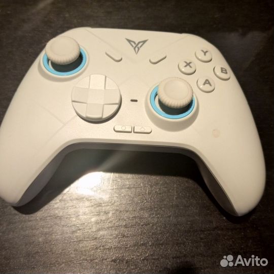 Игровой джостик