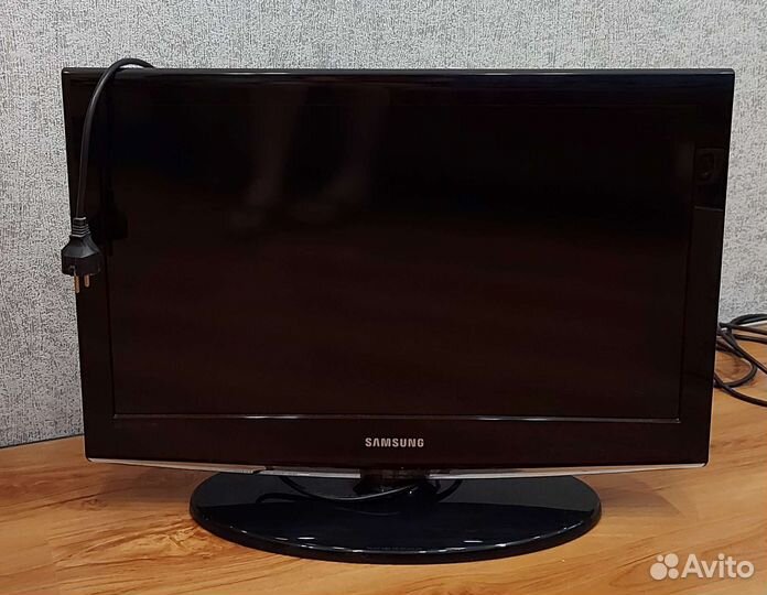 Телевизор samsung LE 26C450