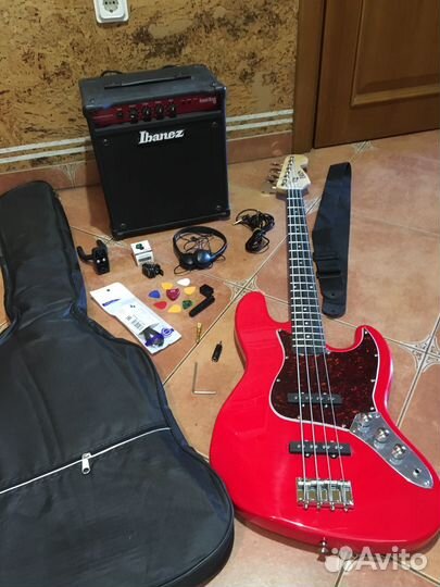 Бас-гитара Jazz Bass с комбо Ibanez и весь набор