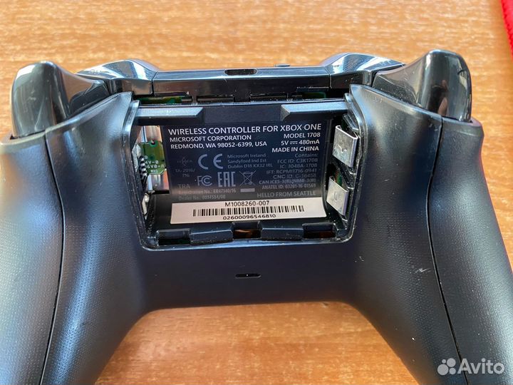 Джостик xbox one с беспроводным контроллером