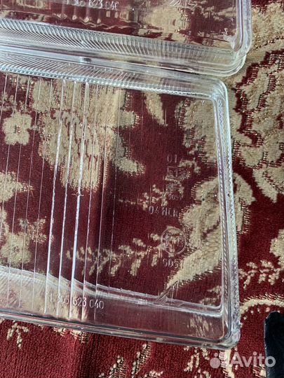 Продам стекла на правую фару Bosch ваз 2110-12