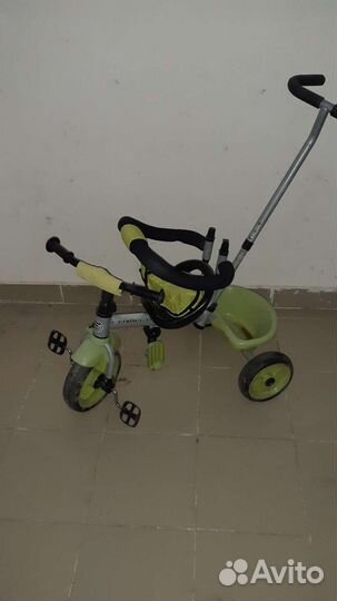Трехколесный велосипед с родительской ручкой
