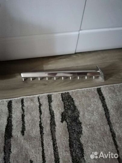 Крючок - вешалка