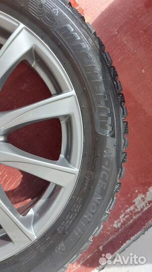 Michelin X-Ice North 4 215/55 R17 98T