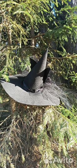 Шляпа ведьмы на хэллоуин или фотосессию