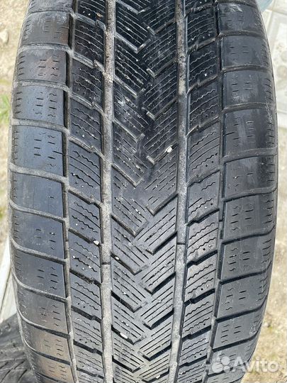Gripmax SureGrip Pro Winter 235/55 R20