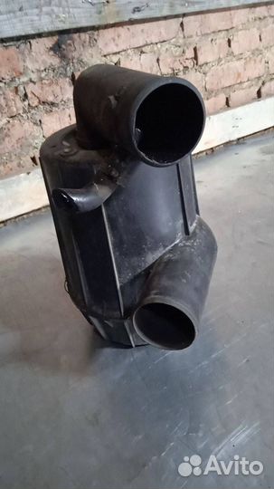 Корпус воздушногo фильтра Peugeot Boxer 2 1998