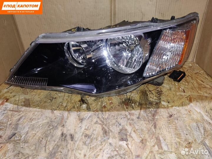 Фара левая Mitsubishi Outlander