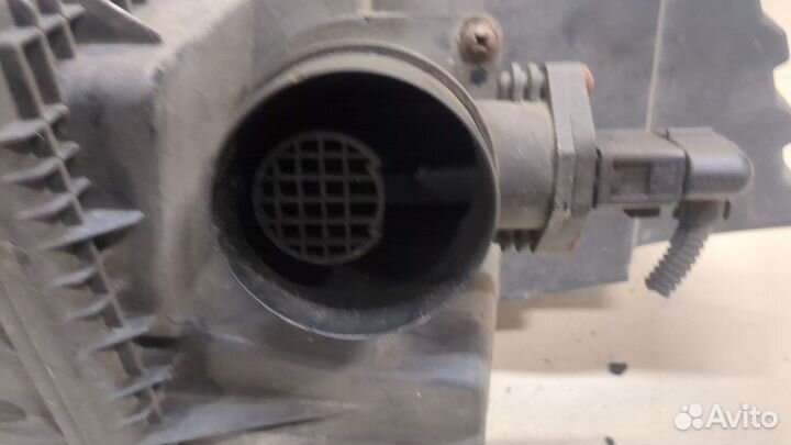 Корпус воздушного фильтра Volkswagen Transporter 5, 2004