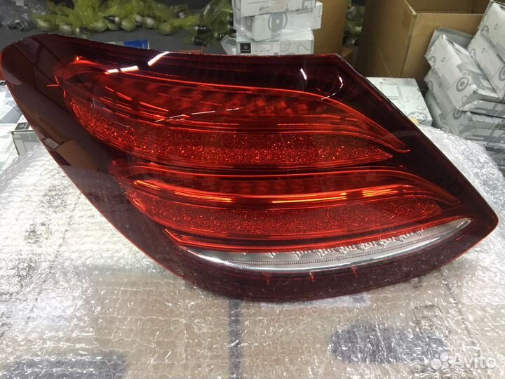 Фонарь задний левый Mercedes W213 2016