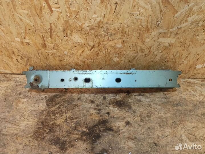 Усилитель переднего бампера Ford Focus 1