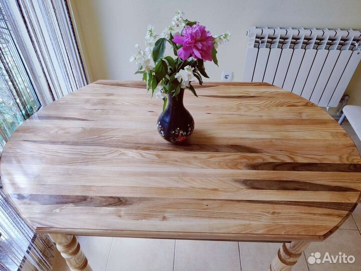 Кухонный стол