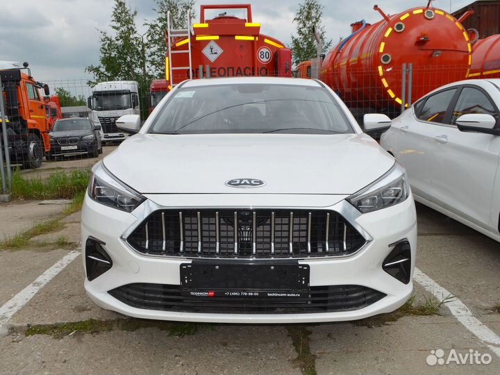 JAC J7 1.5 CVT, 2023