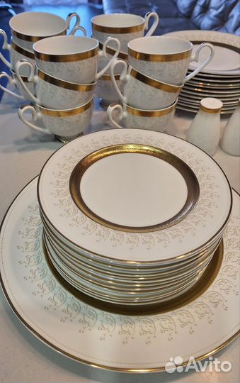 Чайно-столовый сервиз Karosa из фарфора 12 персон