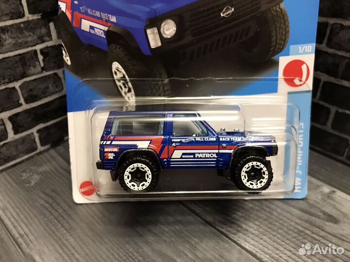 Hot Wheels Nissan Patrol Custom (Синий)