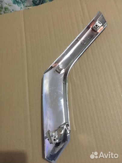 Молдинг бампера левый mitsubishi pajero 6407A153