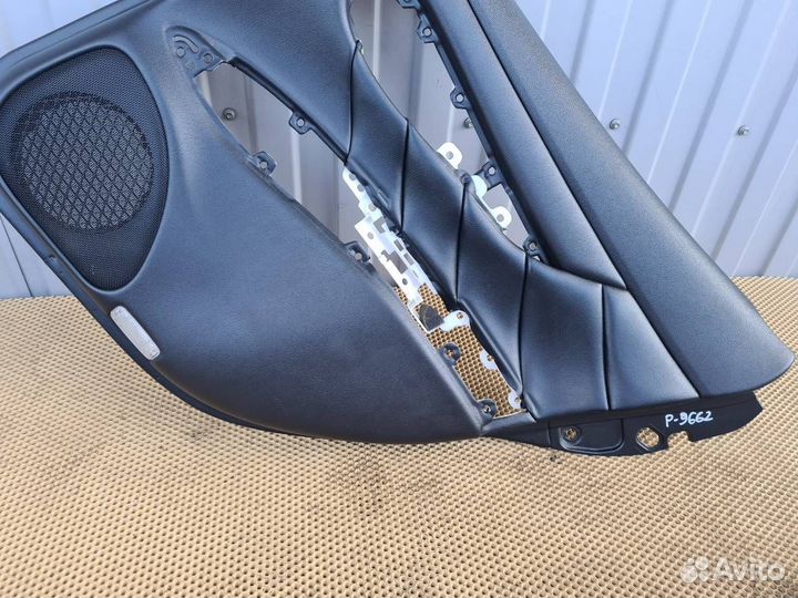 Обшивка двери задняя правая Infiniti M25 M37 Q70