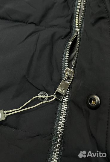 Зимний комфорт: пуховик Armani для мужчин