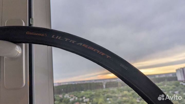 Покрышка continental ultra sport 700x25, дефект