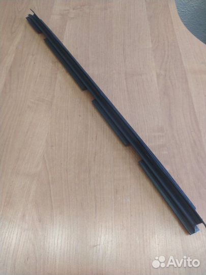 Уплотнитель стекла двери (бархотка внутренняя)