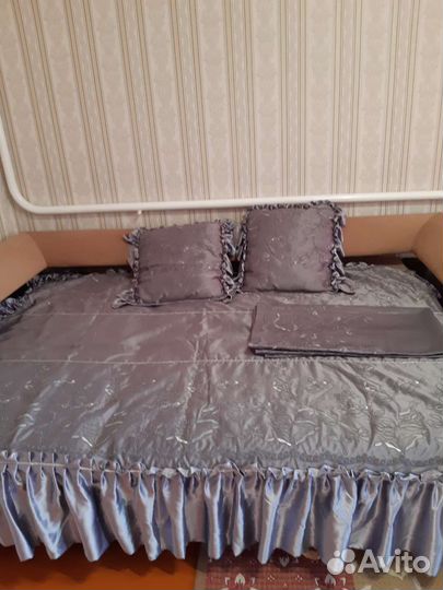 Комплект покрывало на кровать, подушки, шторы