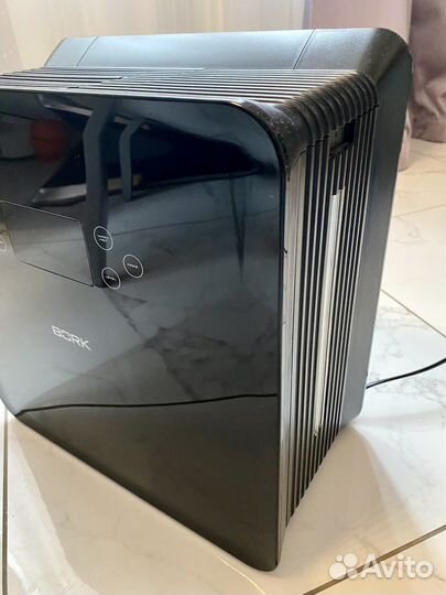 Увлажнитель и мойка воздуха Bork Q710