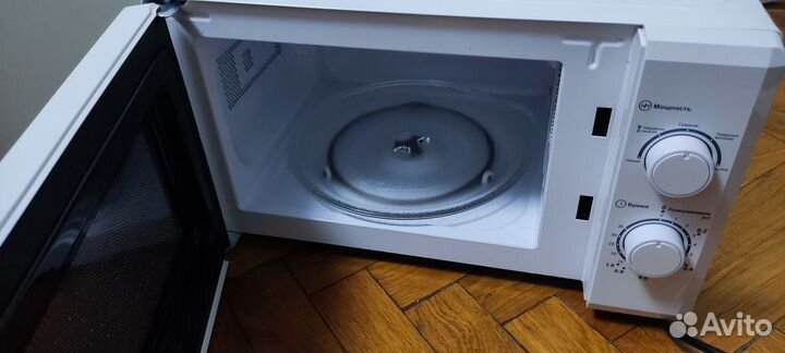 Микроволновая печь соло Comfee CMW207M02W
