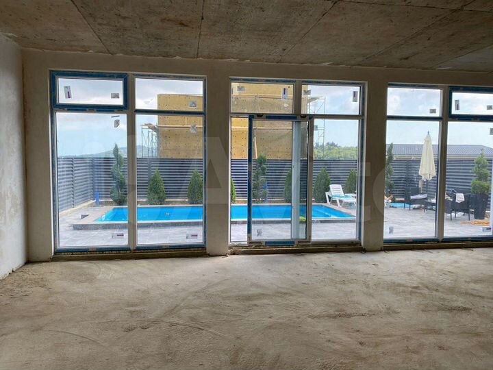 Дом 299 м² на участке 6 сот.