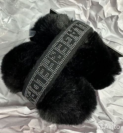 Наушники karl lagerfeld тренд 2023