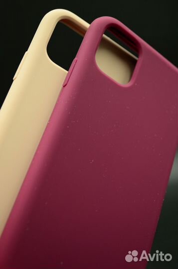 Силиконовый чехол на iPhone 11