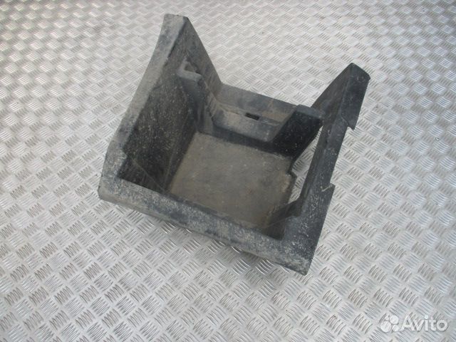 Корпус подножки правый renault 7482574837