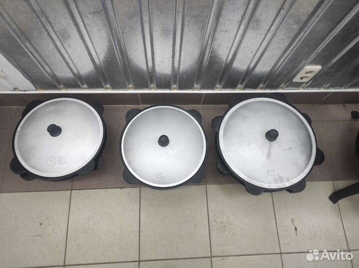 Казан чугунный 8 литров с печью и трубой