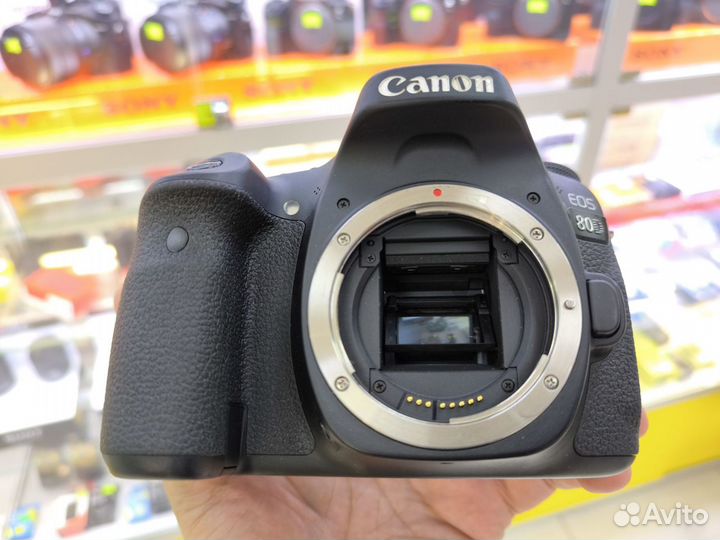 Canon EOS 80D Body пробег 8.251 кадр