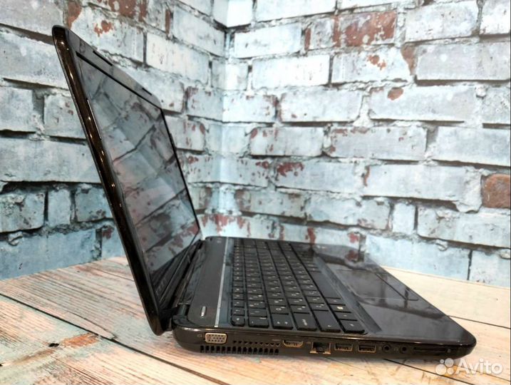 Глянцевый HP 4 ядра/ RAM 6/ SSD 256