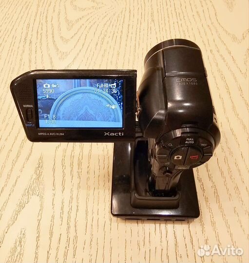 Видеокамера Sanyo Xacti VPC-HD1000GX