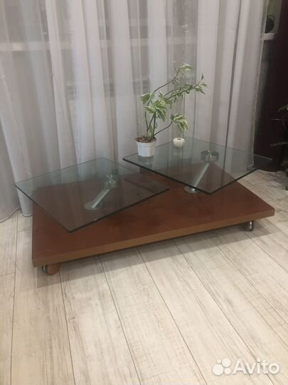 Журнальный столик