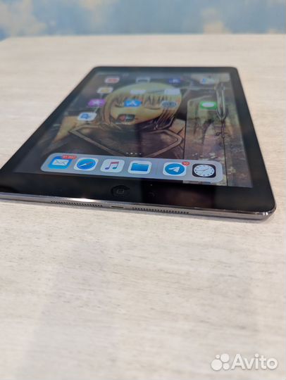 iPad Air Wi-Fi + Cellular (модель A1475)
