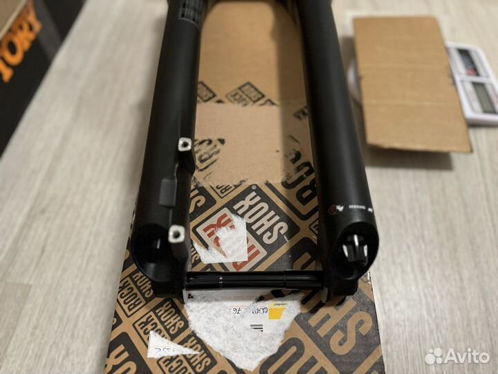 Новая вилка RockShox Revelation RC 29