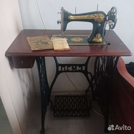 Швейная машина