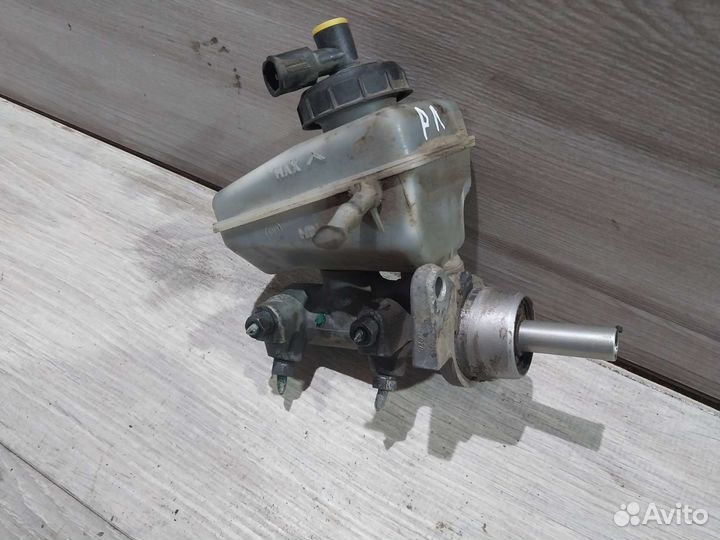 Главный тормозной цилиндр Renault Logan 1