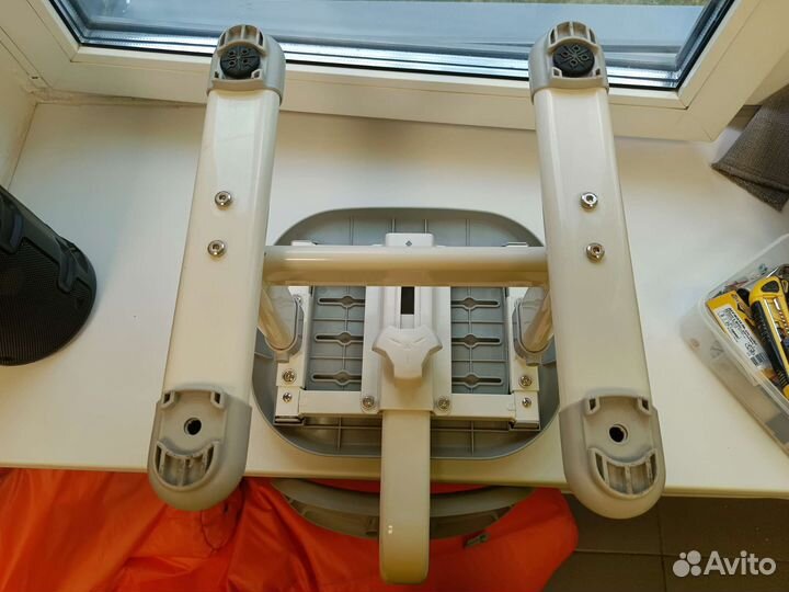 Стул регулируемый для школьника